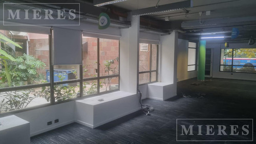 Oficina De 135 M2 Planta Baja En Alquiler En San Isidro