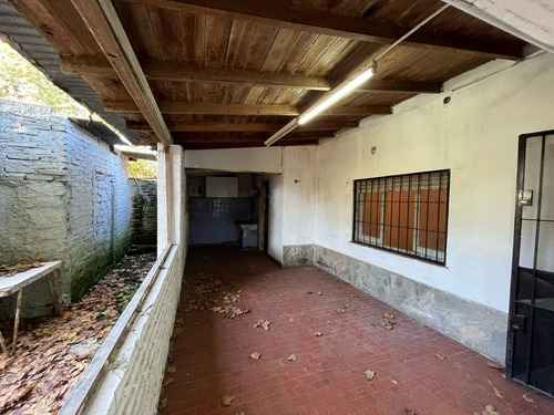 Venta De Casa + 2 Deptos En Derqui Centro Plar