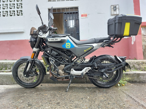 Husqvarna  Svartpilen 401 / Mod 2022 / 23.000kms / Negociabl