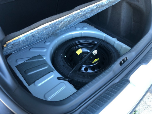 Imagen 9 de 10 de Peugeot 308 Hdi 1,6 Año 2016 Gris Plata