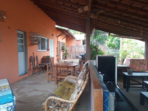 Casa Com 4 Dormitórios,3 Banheiros,sala,copa, Cozinha