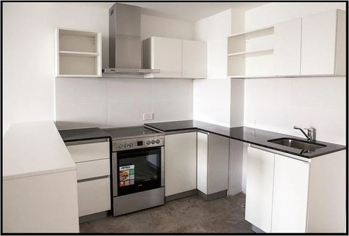 Dueño Vende Luminoso Y Moderno Tres Ambientes 80 M2 Al Frente Piso Alto C/toilette, Balcon Terraza, Conexion Para Lavarropas