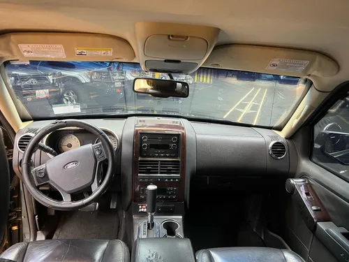Ford Explorer 2010 4x4