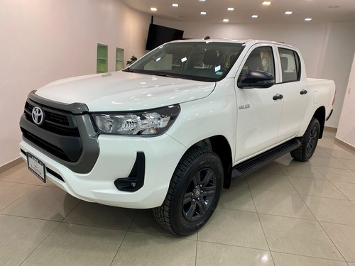 Toyota Hilux Sr Doble Cabina Mt 2024 De Demostracion