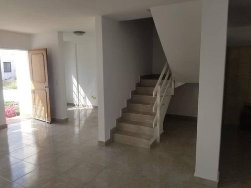 Imagen 21 de 30 de Casa En Alquiler En Cabudare, Cercano A La Mendera, Numero De Contacto Teléfono: 22-6076, Rent-a-house Centro Occidente Mls Código: 22-6076, Conjunto Cerrado, Cuenta Con 3 Habitaciones, 3 Baños