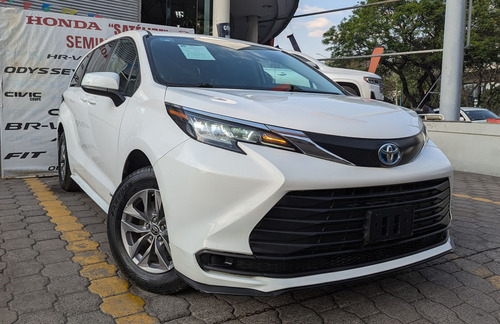 Toyota Sienna 2.5 Le Hev At