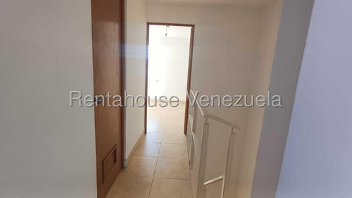 Maritza Lucena Vende Casa Tipo Townhouse, A Solo 5 Minutos De Barquisimeto, Tanque Subterráneo, Vigilancia Privada 24/7, Áreas Sociales Y Recreativas.