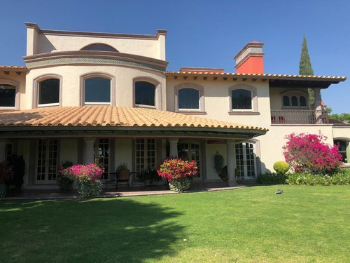Imagen 25 de 30 de Venta Casa El Campanario Queretaro