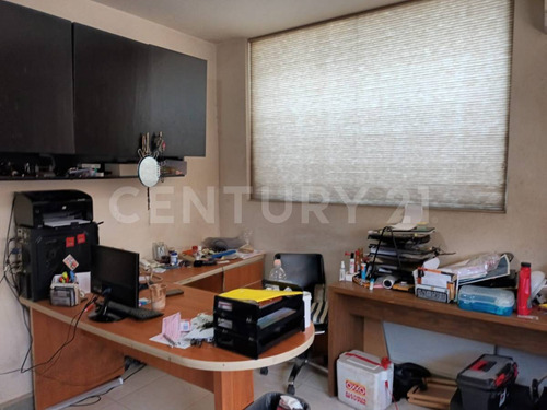 Oficina En Venta En Col. Mitras Centro En Monterrey