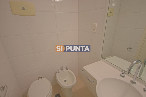 Imagen 19 de 30 de Apartamento En Alquiler - Mansa