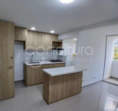 Apartamento En Arriendo La Aldea 472-5021