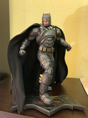 Estatua Dc Batman Armored Dawn Of Justice Arkham Knight Iron