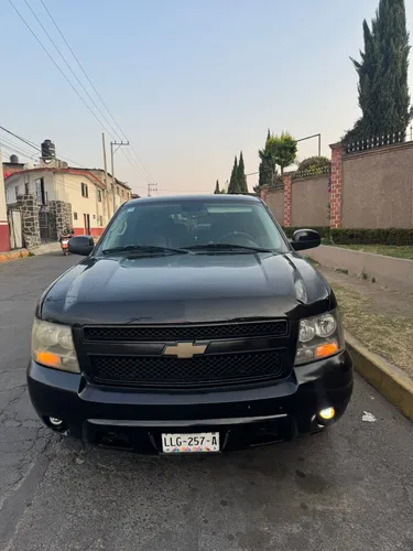 Chevrolet Tahoe 2 filas de asientos de piel