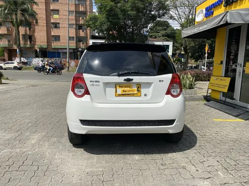 Chevrolet Aveo 1.6 Emotion Mt 4x2 2012