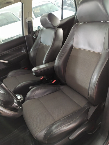Imagem 10 de 11 de Volkswagen Golf 2009 2.0 Gt Total Flex 5p Automática