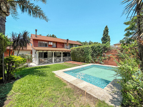 Casas De 3 Dormitorios Con Jardín Y Piscina, Lomas De Fisherton