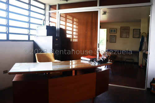 Se Vende Casa Con Potencial Baruta Yf