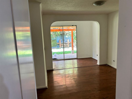 Rebajada Casa En Venta De 4 Dorm. 2 Bañ Y 3 Estac Peñalolén