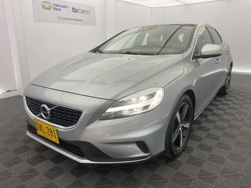 Volvo V40 2.0 T4 Drive-E R-DESIGN AT
