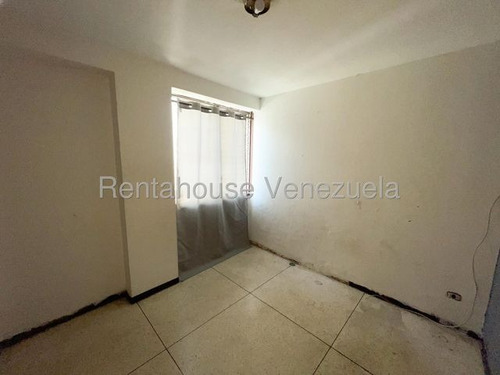 Tg Apartamento En Venta En Los Palos Grandes 25-19451 Ys