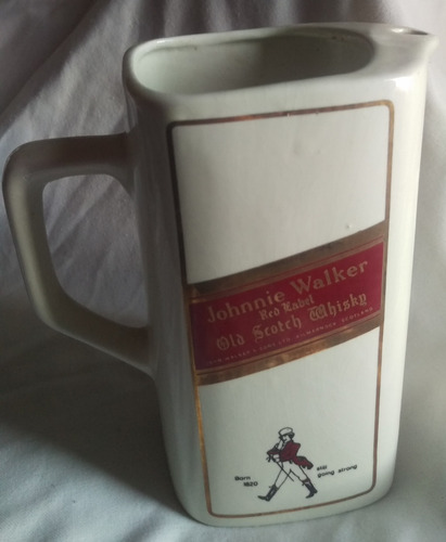 Jarra De Agua Etiqueta Roja De Johnnie Walker + De Coleccion