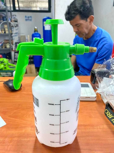 Imagen 3 de 5 de Fumigadora Asperjadora 1 Litro Con Punta De Bronce. Muzin.