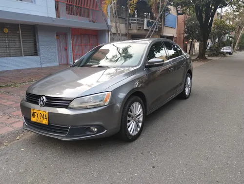 Volkswagen Jetta 2.5 Tredline Automatico