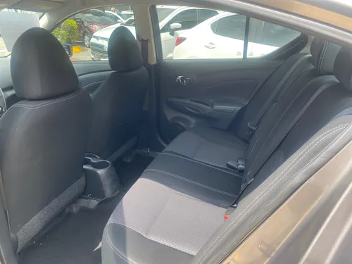 Nissan Versa 1.6 Advance mecanico
