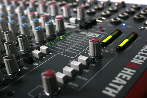 Imagen 3 de 7 de Consola Mixer Allen & Heath Zed 22fx