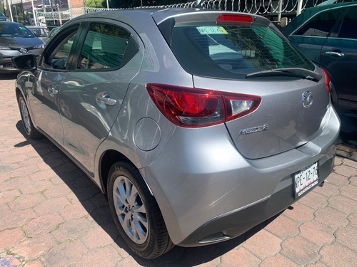 Imagen 2 de 9 de Mazda 2 Itouring 2016 Std