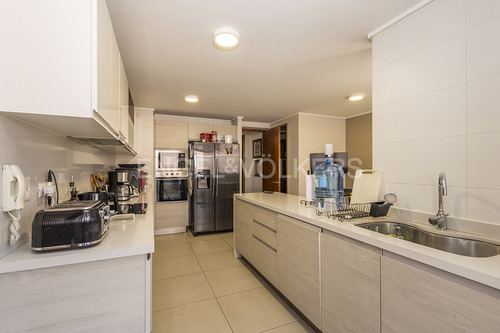 Departamento Como Nuevo En Vitacura