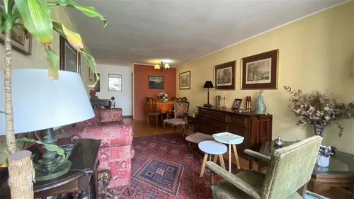 Departamento En Venta De 3 Dorm.,3 Baños, Colón, Vespucio