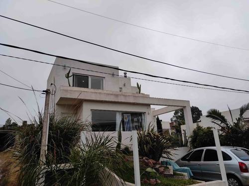 Imagen 1 de 11 de Venta Casa 4 Dormitorios En Zona Balnearia