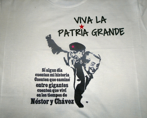 Imagen 3 de 4 de Remera Gigantes Kirchner Y Chávez Todos Los Talles