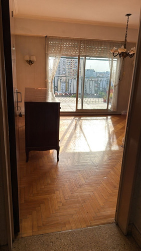Departamento 3 Ambientes Frente Plaza Flores