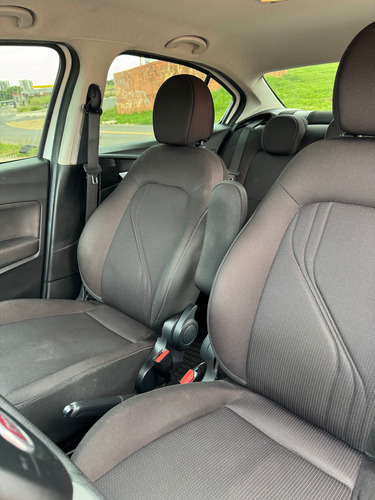 Fiat Cronos 1.8 Precision 16v Flex Aut. 4p