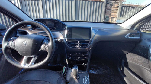 Imagen 11 de 14 de Peugeot 2008 2017 1.6 Feline