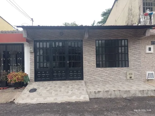 Oportunidad De Inversión Casa Construida Con Media Plancha Para Segundo Piso