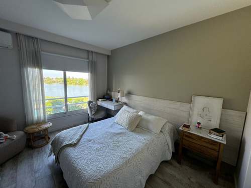 Excelente Departamento Amoblado, Impecable, Vista Al Lago