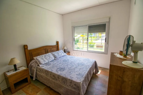 Ideal Para Disfrutar Las Vacaciones, Zona Tranquila, A Minutos Del Centro Del Balneario Y A Metros Del Mar