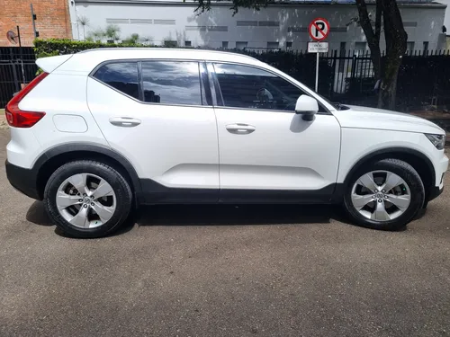 Volvo XC40 2.0 D4 Awd Momentum