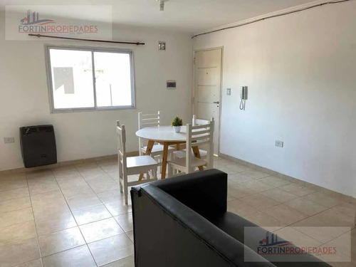 Imagen 4 de 10 de Departamento - La Plata