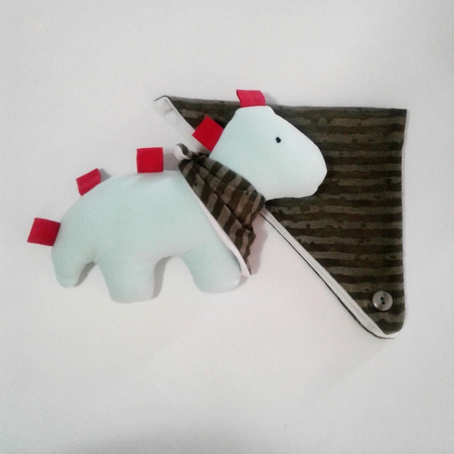 Muñeco Apego Con Babero Bandana Verde
