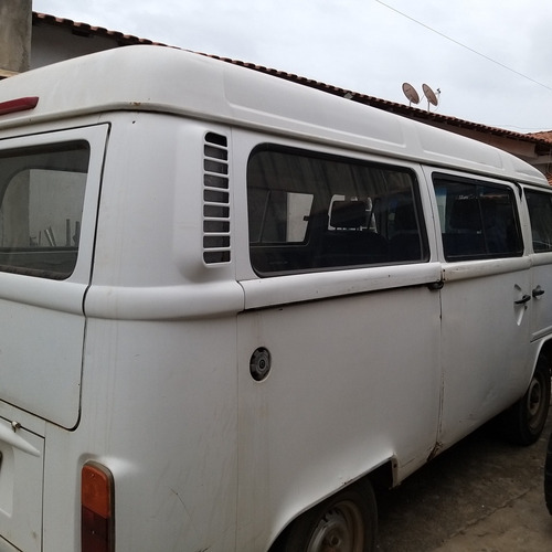 Volkswagen Kombi 2010 1.4 Standard Total Flex 3p