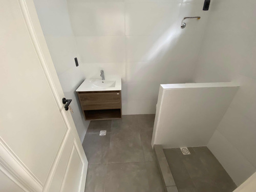 Apartamento Monoambientes En Alquiler Tres Cruces // Cordon