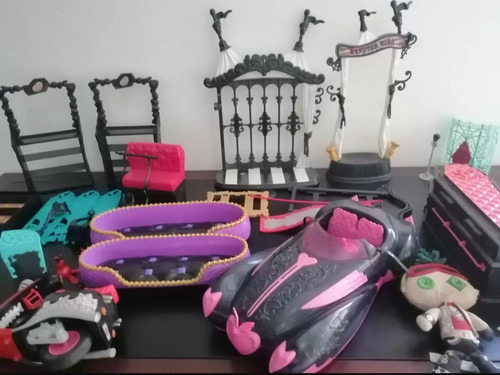 Monster High Draculaura Set Carro Circo Moto Cama Lagoona (Usado)