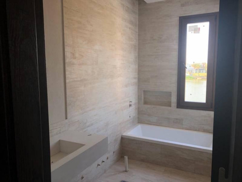 Imagen 6 de 21 de Casa Al Lago En Los Castores