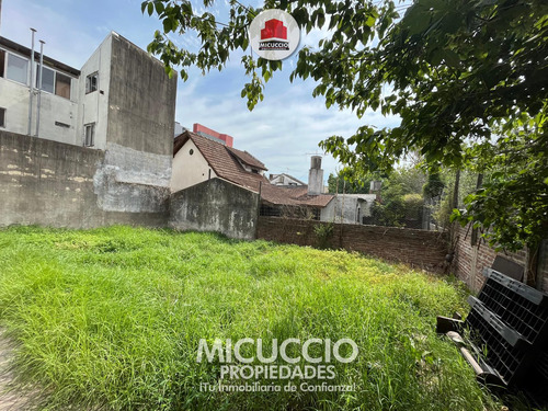 Local Con Depósito Y Departamento En Venta, Gelves 283, Belén De Escobar