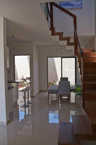 Casas En Preventa En El Frac Jardínes Del Sur, A Cinco Minutos Del Dorado