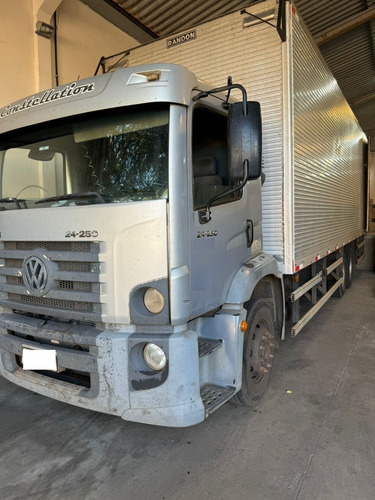 Vw Volkswagen Constellation 24250 Ano 2011 Com Baú De 8,50